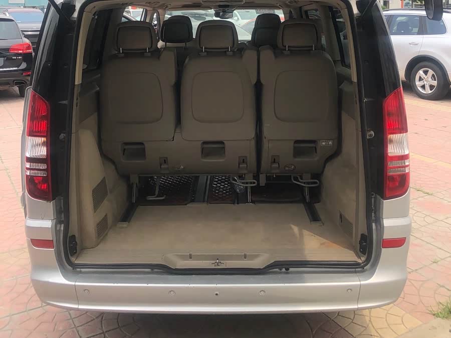 奔驰 唯雅诺 2012 汽车图片 #15