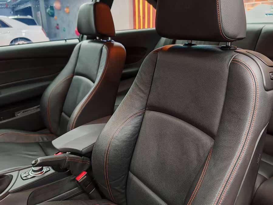 BMW 1 Series M 2012 car image #15