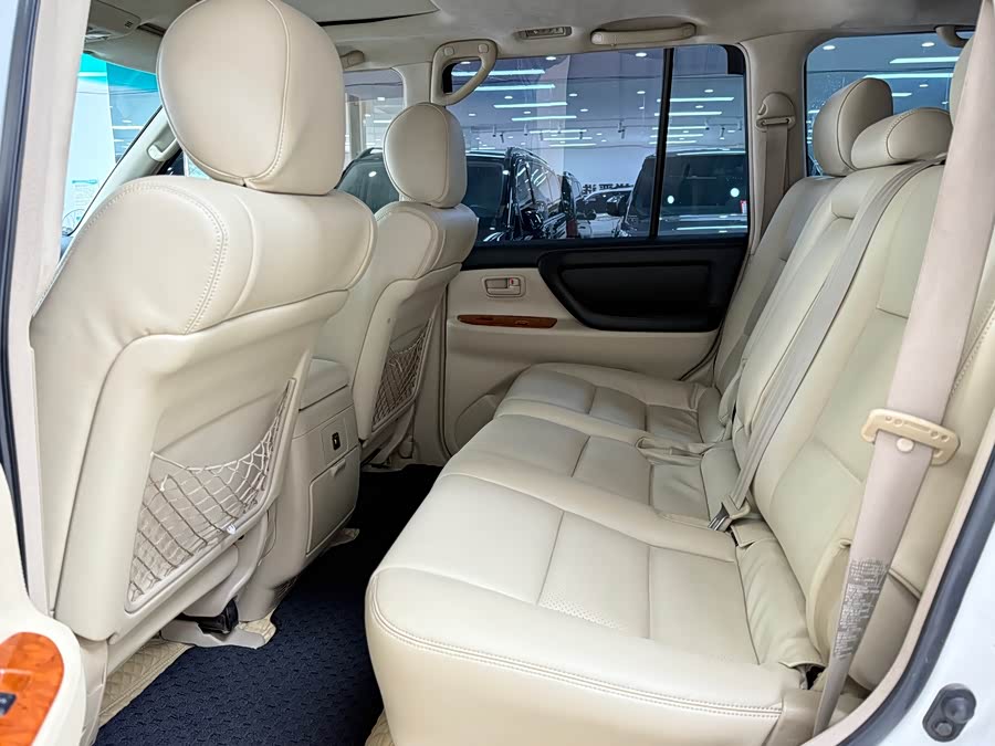 Toyota Land Cruiser 2004 #15 Toyota Land Cruiser 2004 car image #15