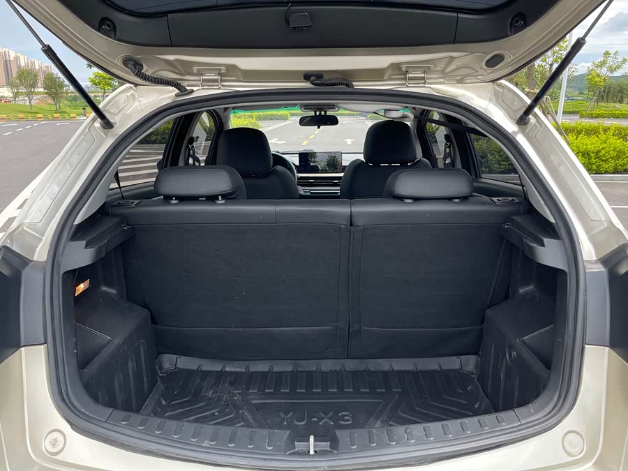 GEELY Vision X3 2021 car image #15