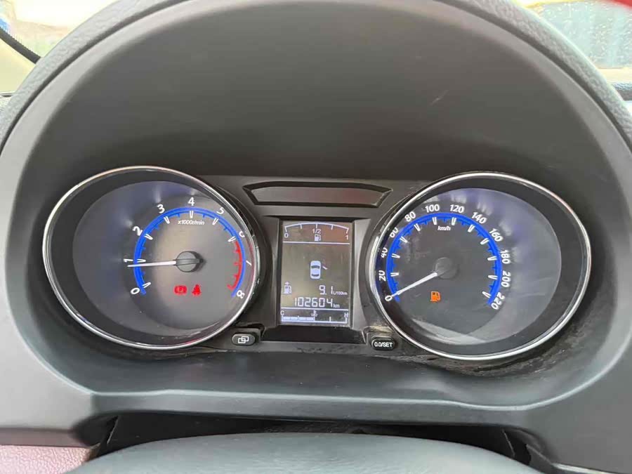 Forthing SX6 2017 #15 Forthing SX6 2017 car image #15