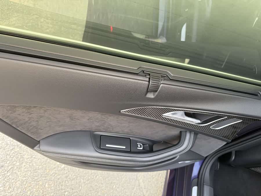 Audi RS 6 2018 صورة سيارة #15