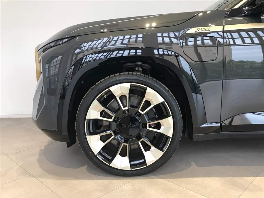 BMW XM 2024 #15 BMW XM 2024 изображение автомобиля #15