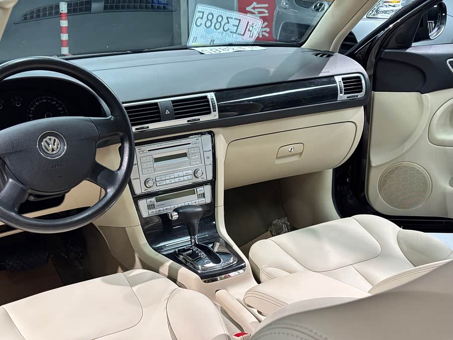 Volkswagen Passat Lingyu 2010 car image #15