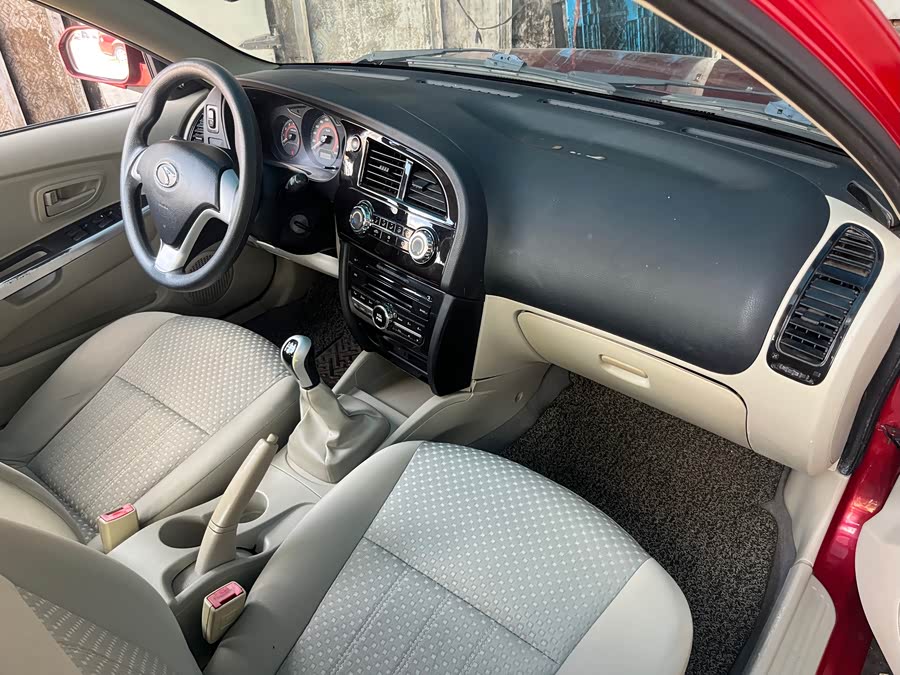 Soueast V3 Lingyue 2014 car image #15