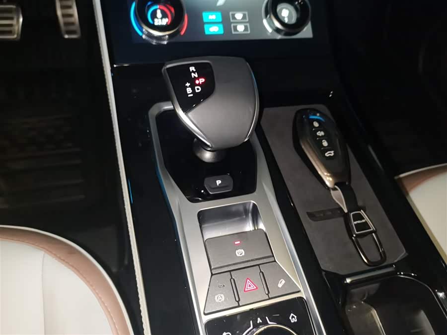 Jetour X70 C-DM 2025 #15 Jetour X70 C-DM 2025 car image #15