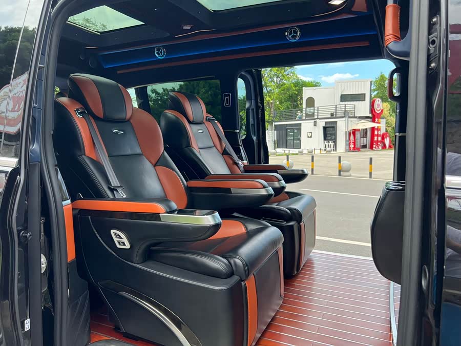 Mercedes-Benz V Class 2020 car image #15