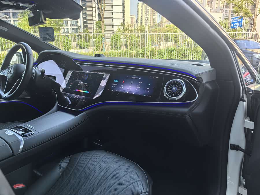 Mercedes-Benz EQS Class 2023 car image #15