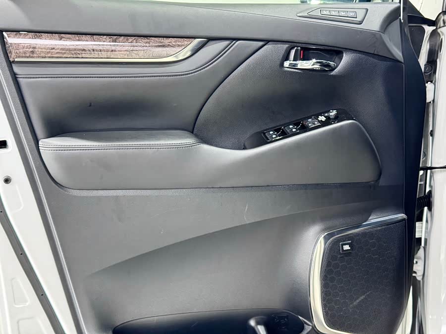 Toyota Alphard 2020 #15 Toyota Alphard 2020 car image #15