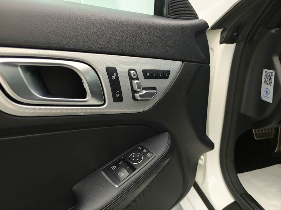 Mercedes-Benz SLC Class 2017 car image #15