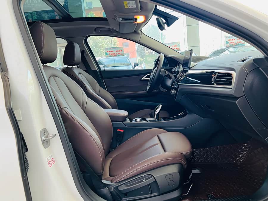 BMW 1 Series 2023 #15 BMW 1 Series 2023 car image #15