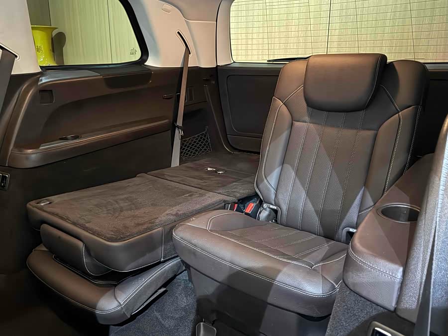 Mercedes-Benz GLS Class 2017 car image #15