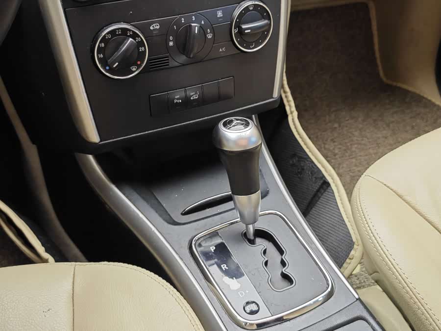 Mercedes-Benz B Class 2011 car image #15