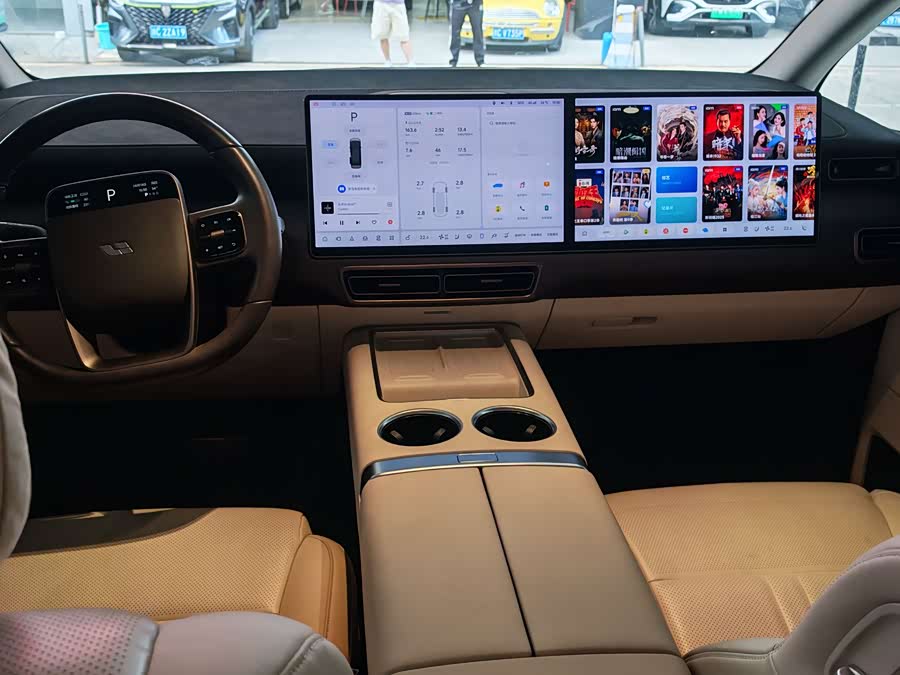 理想汽车 理想MEGA 2024 汽车图片 #15