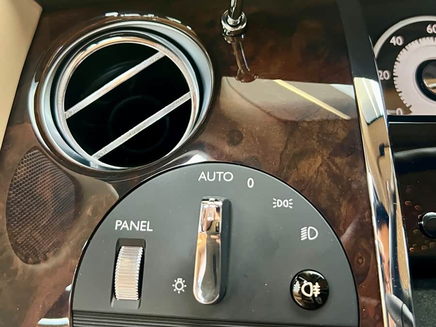 劳斯莱斯 魅影 2014 汽车图片 #15