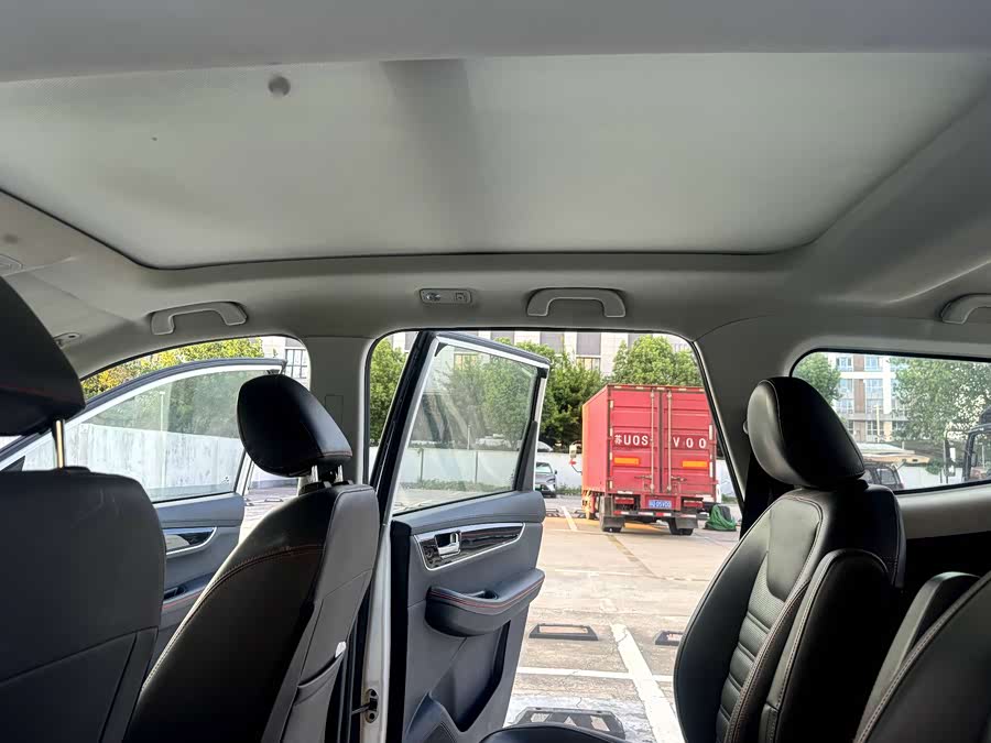 Forthing SX6 2020 car image #15