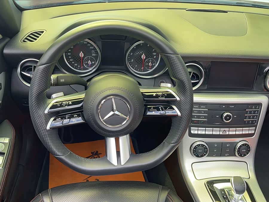 Mercedes-Benz SLC Class 2018 car image #15