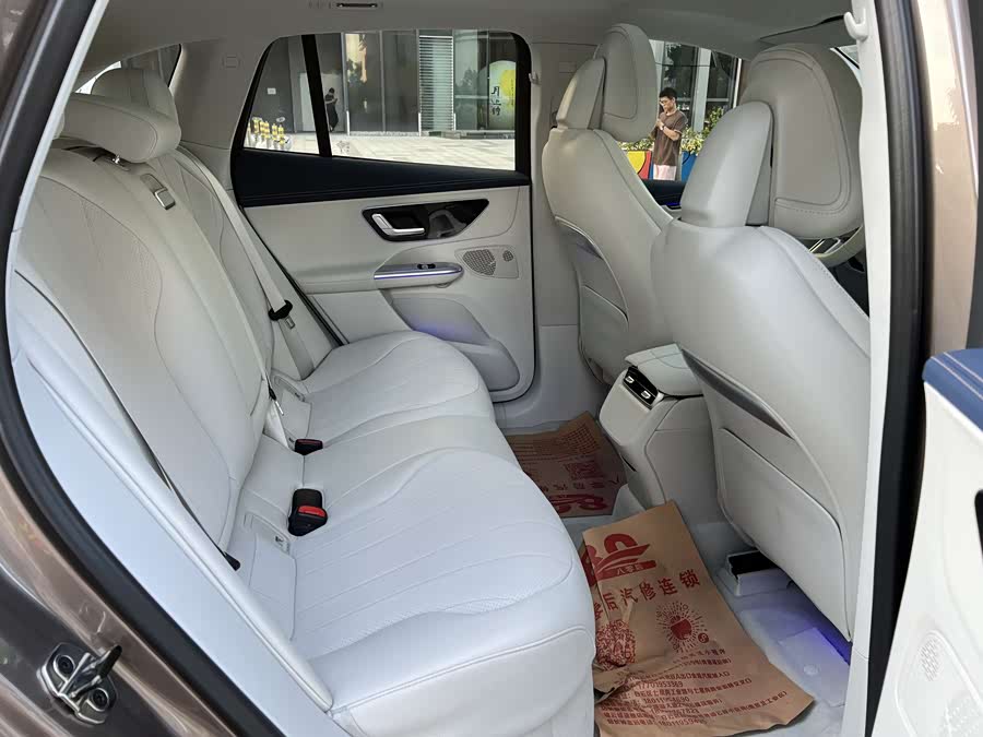 Mercedes-Benz EQE SUV 2023 immagine di auto #15