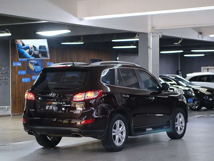 Hyundai Santa Fe Classic 2011 car image #15