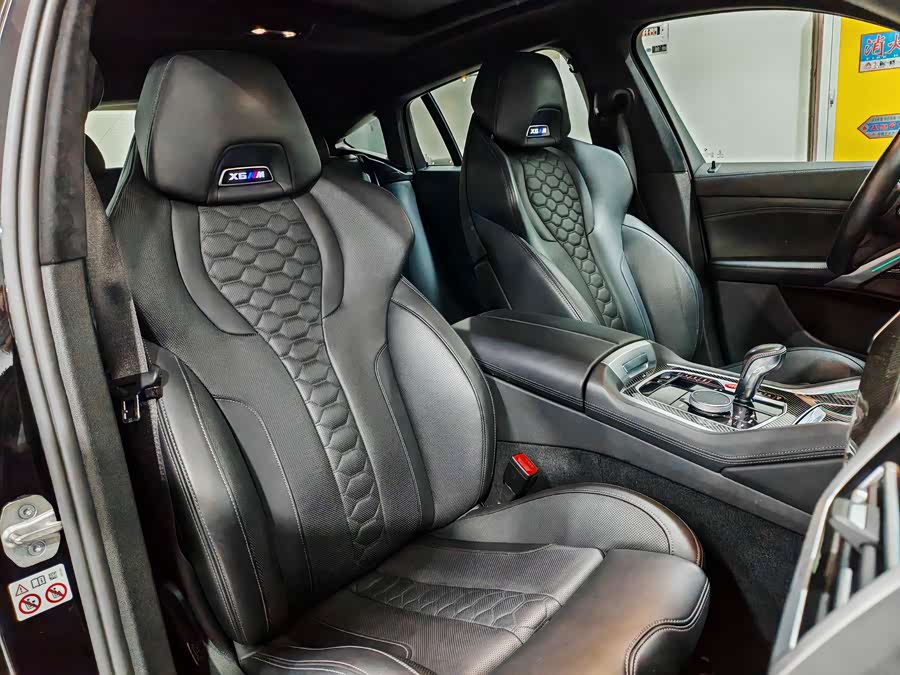 BMW X6 M 2021 car image #15