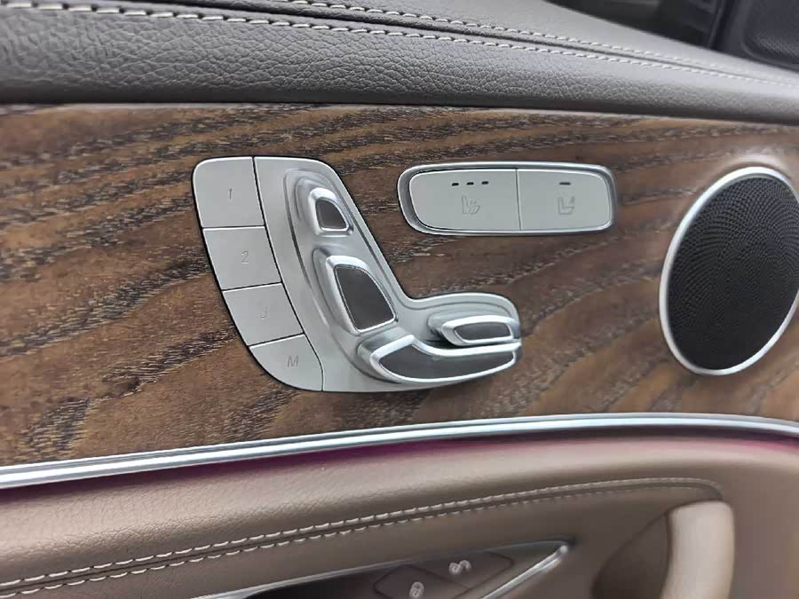 Mercedes-Benz E Class New Energy 2023 car image #15