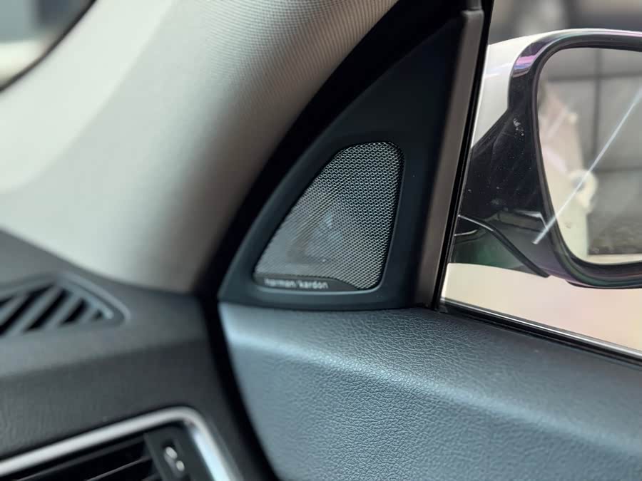 BMW 5 Series GT 2017 #15 BMW 5 Series GT 2017 صورة سيارة #15