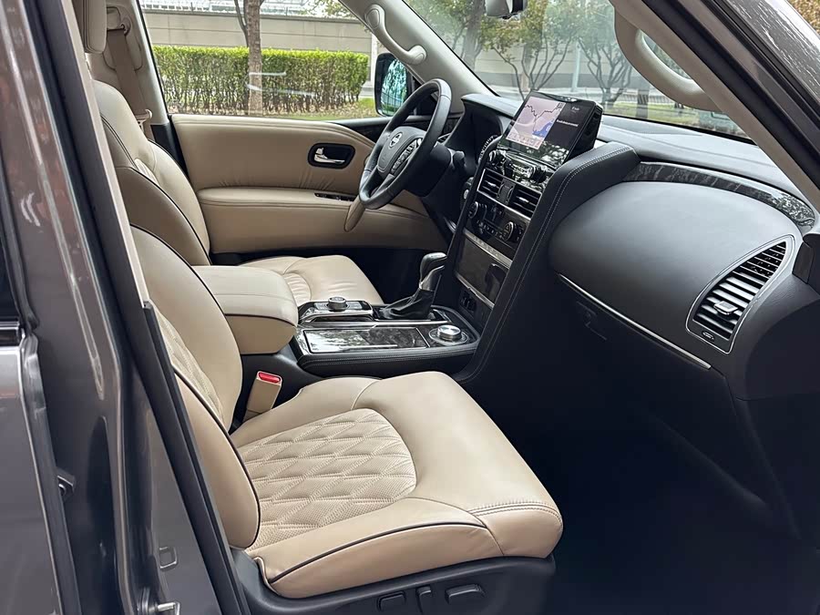Nissan Patrol 2022 image de voiture #15