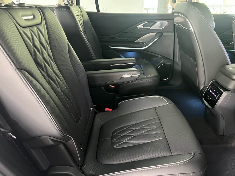 HongQi HS7 PHEV 2024 immagine di auto #15