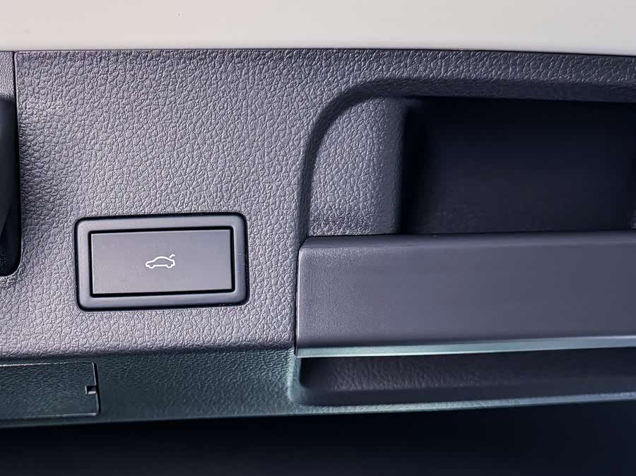 Volkswagen CC (FAW-Volkswagen) 2024 car image #15