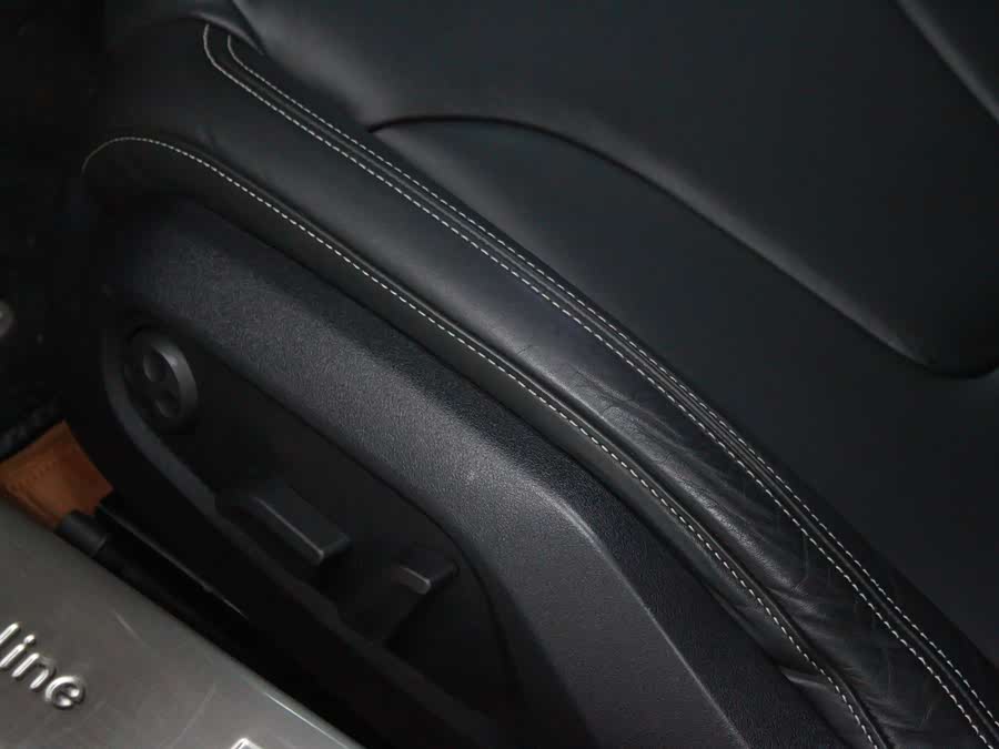 Audi TTS 2015 car image #15