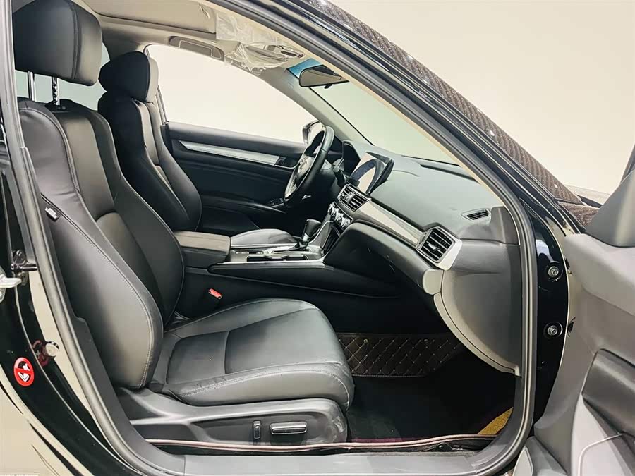 BYD F3R 2023 car image #15