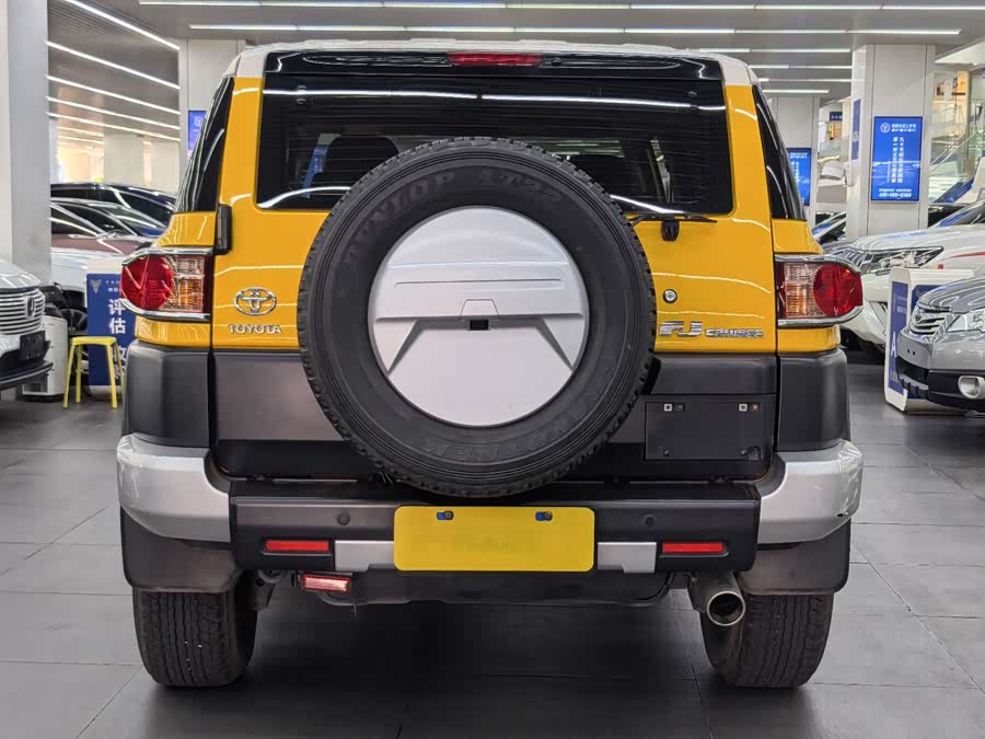 Toyota FJ Cruiser 2017 immagine di auto #15