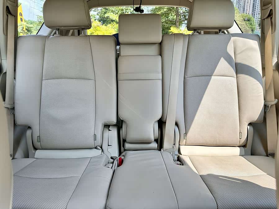 Toyota Land Cruiser Prado 2018 immagine di auto #15