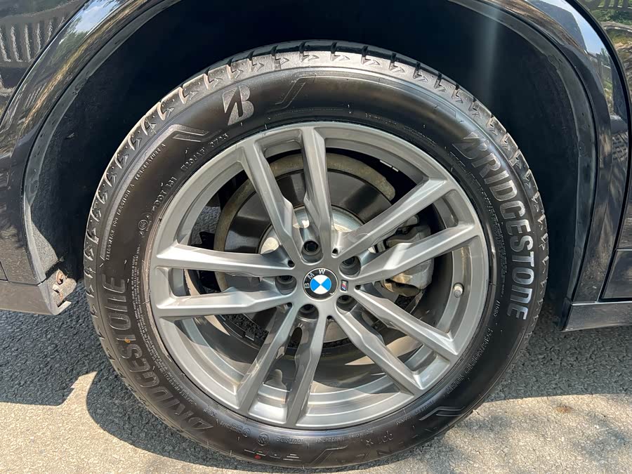 BMW X4 2020 car image #15