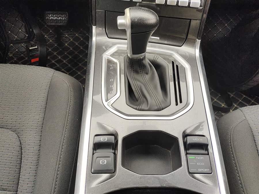 Haval H4 2019 #15 Haval H4 2019 car image #15