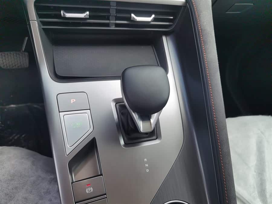 Roewe D5X DMH 2025 imagen de coche #15