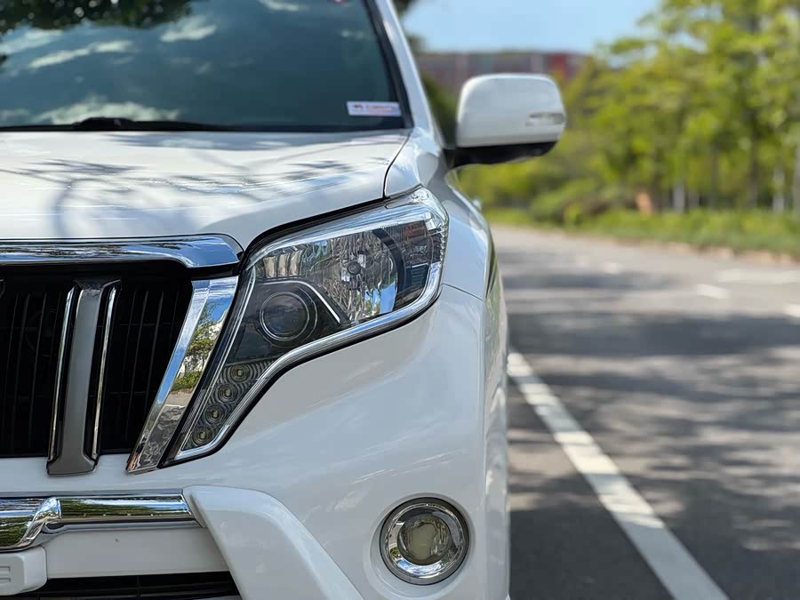 Toyota Land Cruiser Prado 2012 car image #15