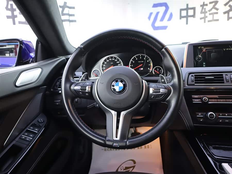 BMW M6 2015 изображение автомобиля #15