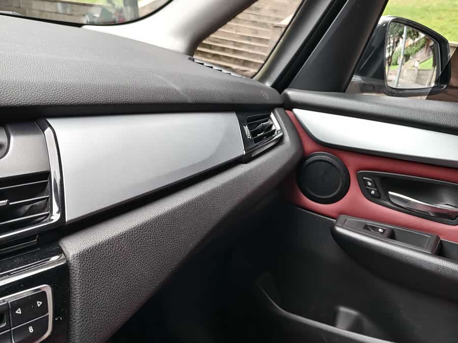 BMW 2 Series Tourer 2017 صورة سيارة #15