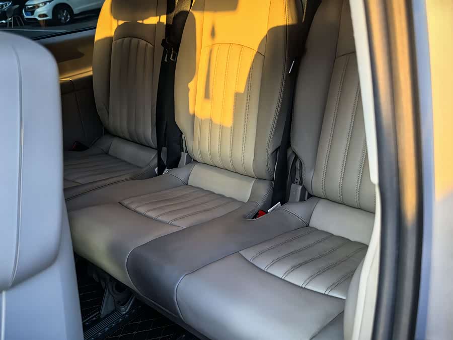 奔驰 唯雅诺 2011 汽车图片 #15