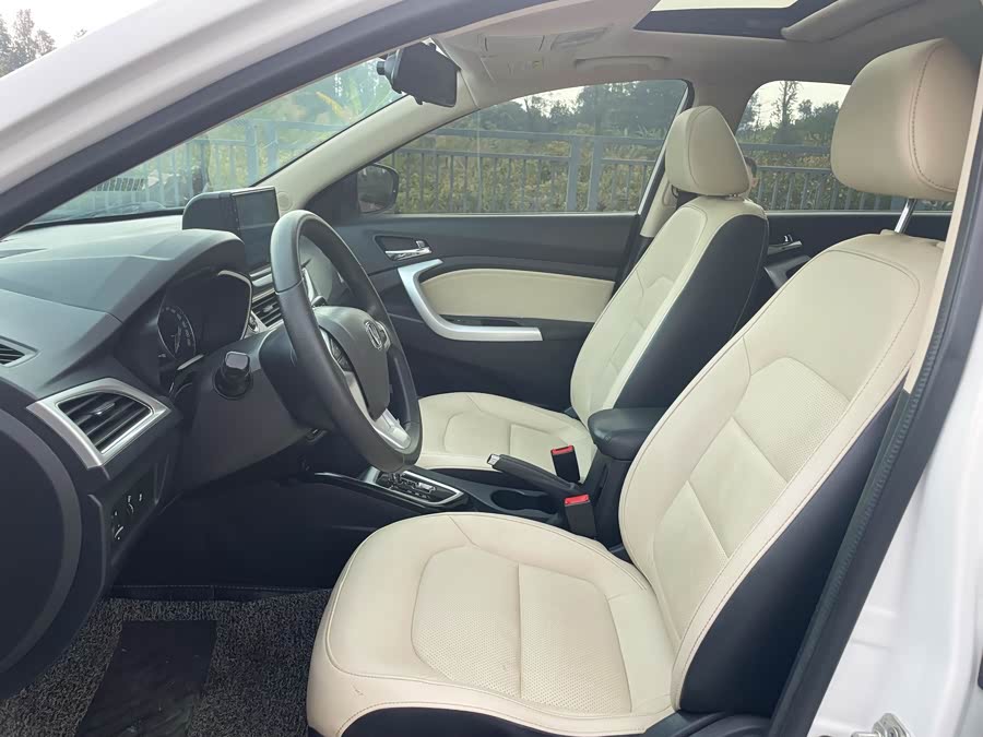 Changan Alsvin V7 2015 car image #15