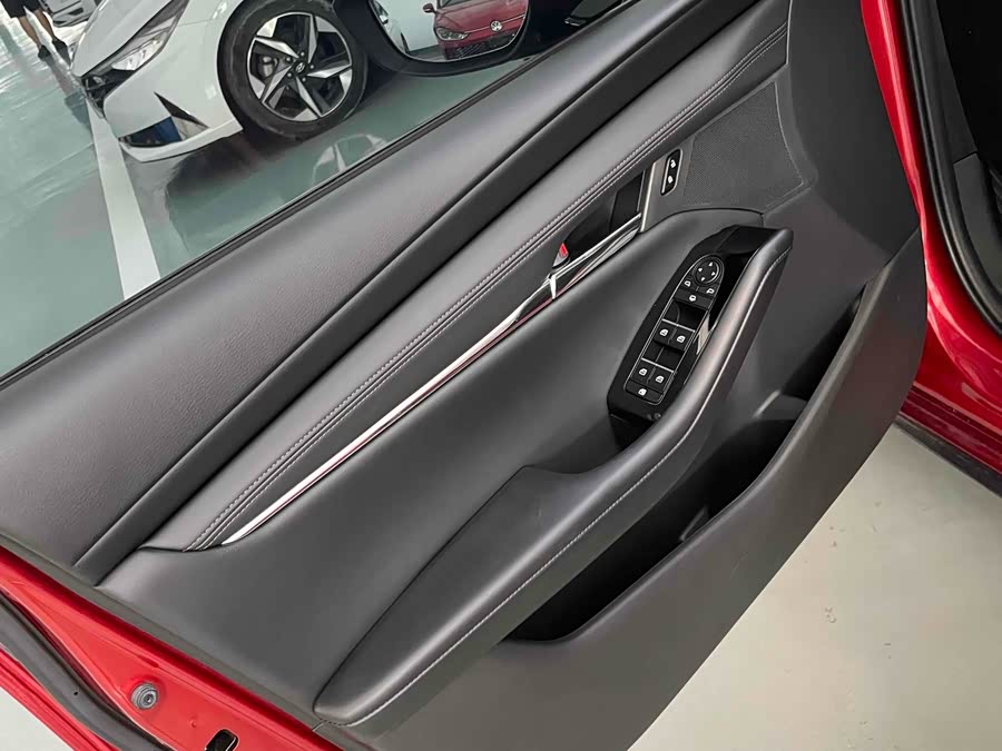 Mazda 3 Axela 2022 immagine di auto #15