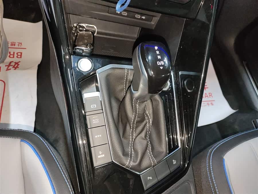 Volkswagen Tayron GTE 2023 car image #15