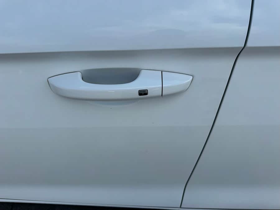 GEELY Emgrand 2024 car image #15