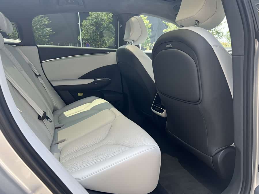 Xpeng G7 2025 immagine di auto #15