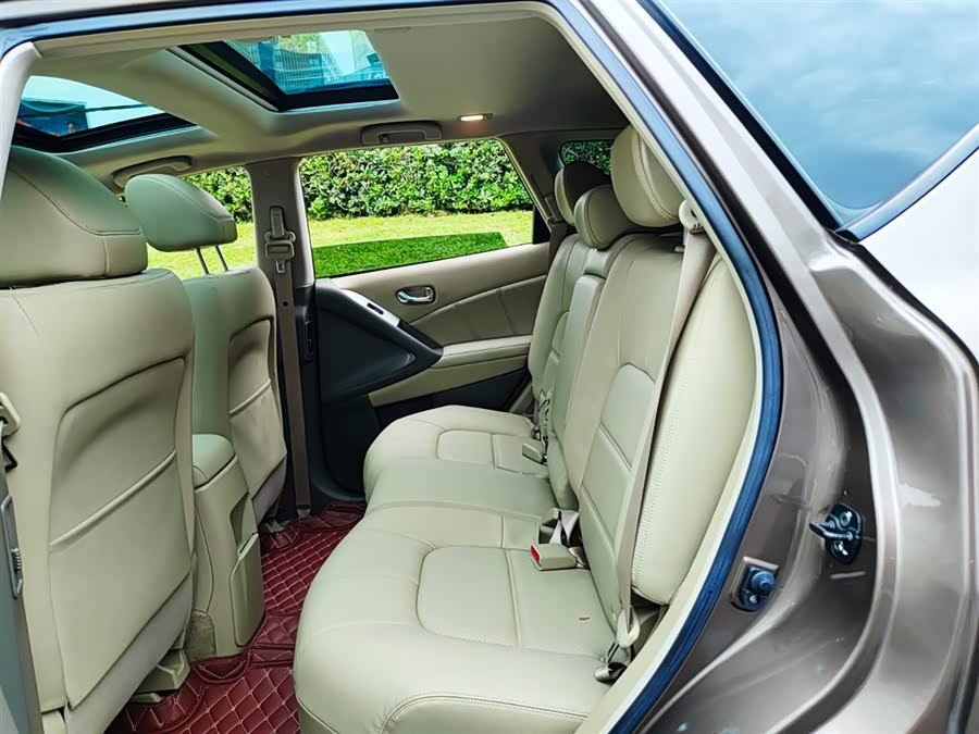 Nissan Murano 2015 immagine di auto #15