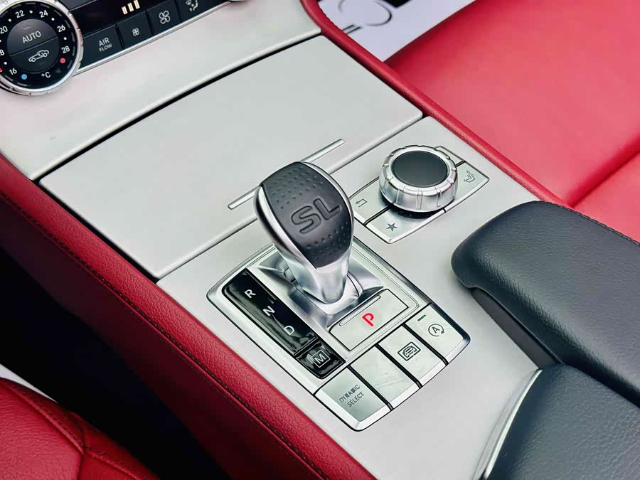 Mercedes-Benz SL Class 2018 car image #15