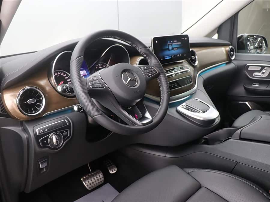 Mercedes-Benz V Class 2024 #15 Mercedes-Benz V Class 2024 car image #15