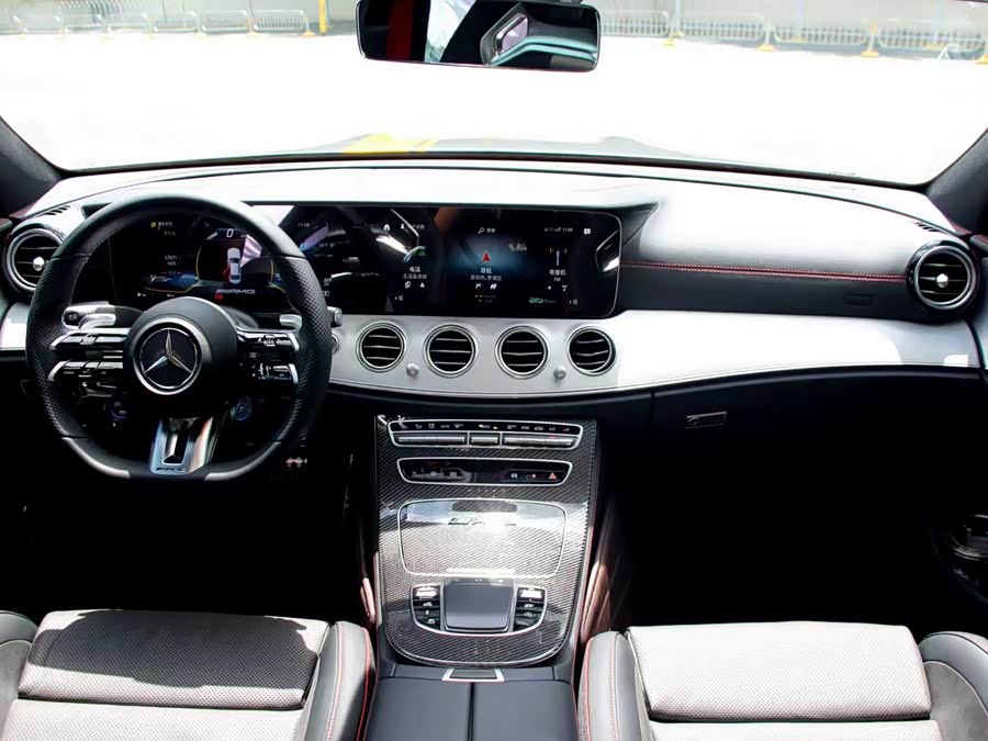 Mercedes-Benz E AMG 2022 immagine di auto #15