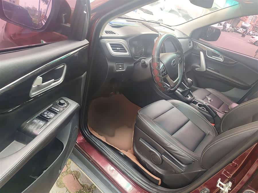 SWM X7 2018 imagen de coche #15